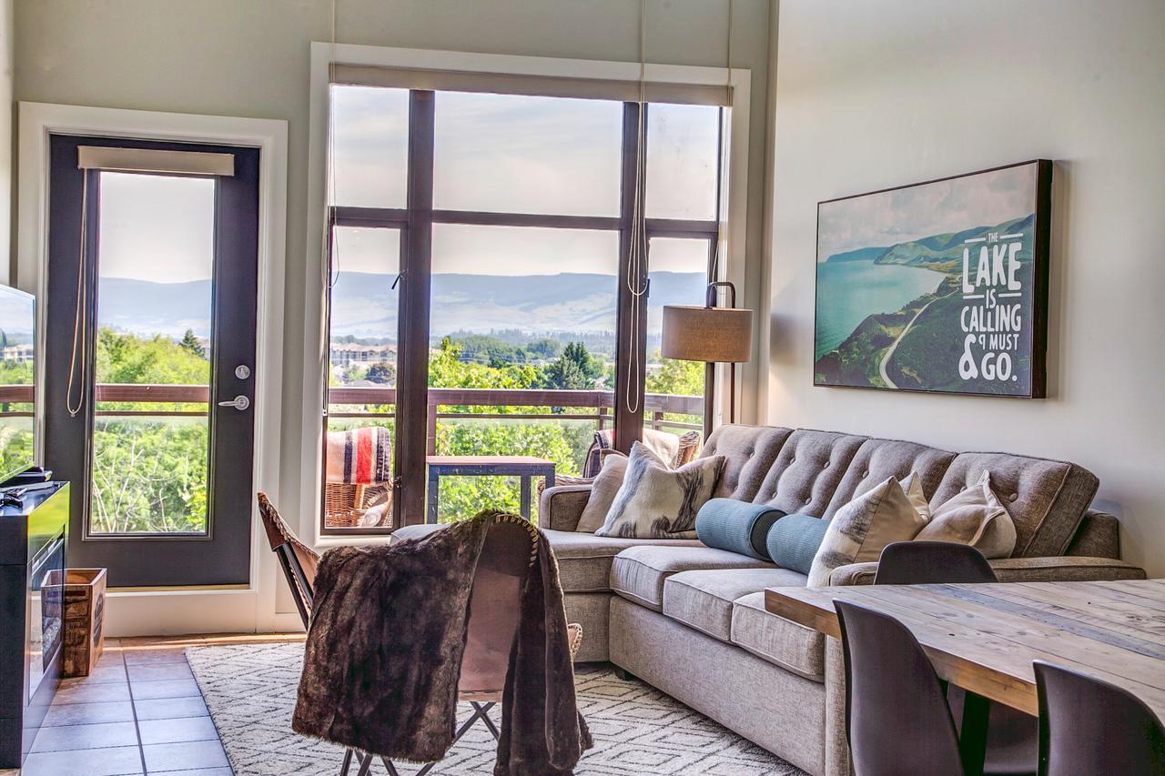 Playa Del Sol Resort - Vacation Rentals Kelowna Exterior photo