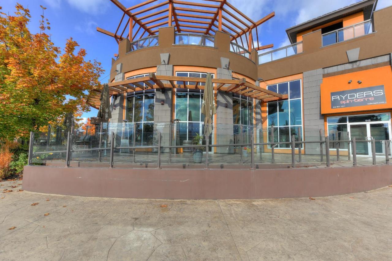 Playa Del Sol Resort - Vacation Rentals Kelowna Exterior photo