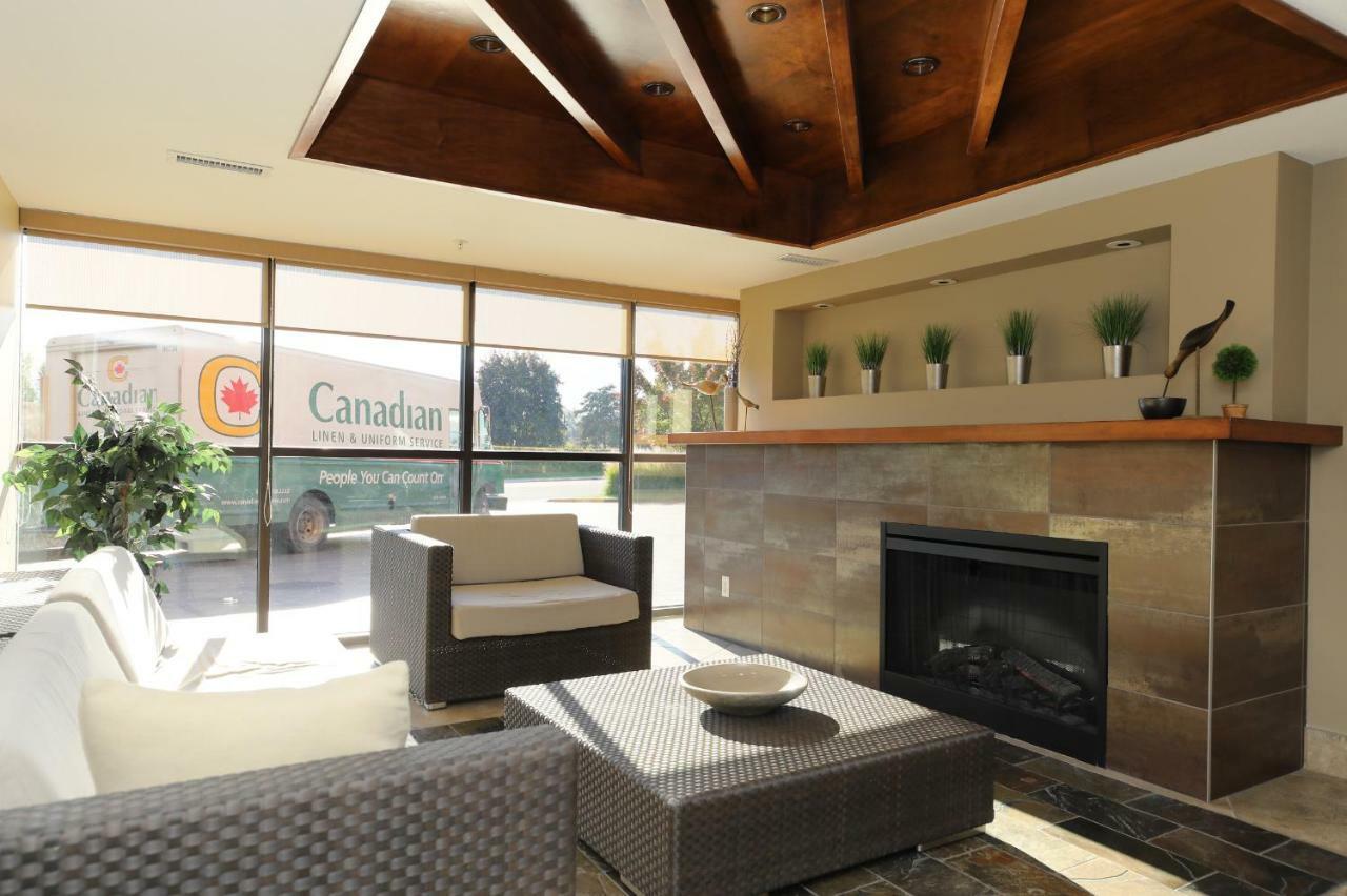 Playa Del Sol Resort - Vacation Rentals Kelowna Exterior photo