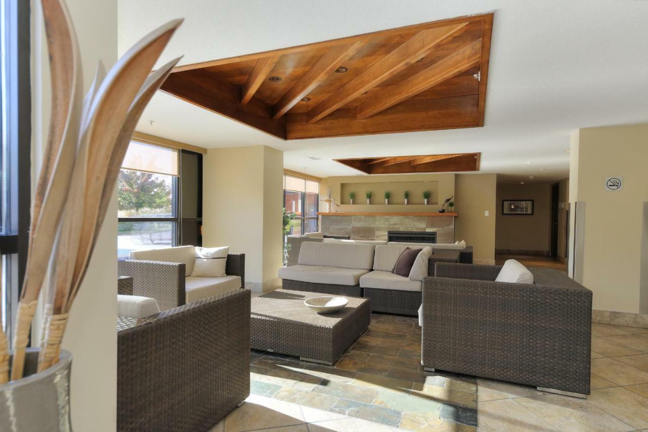 Playa Del Sol Resort - Vacation Rentals Kelowna Exterior photo