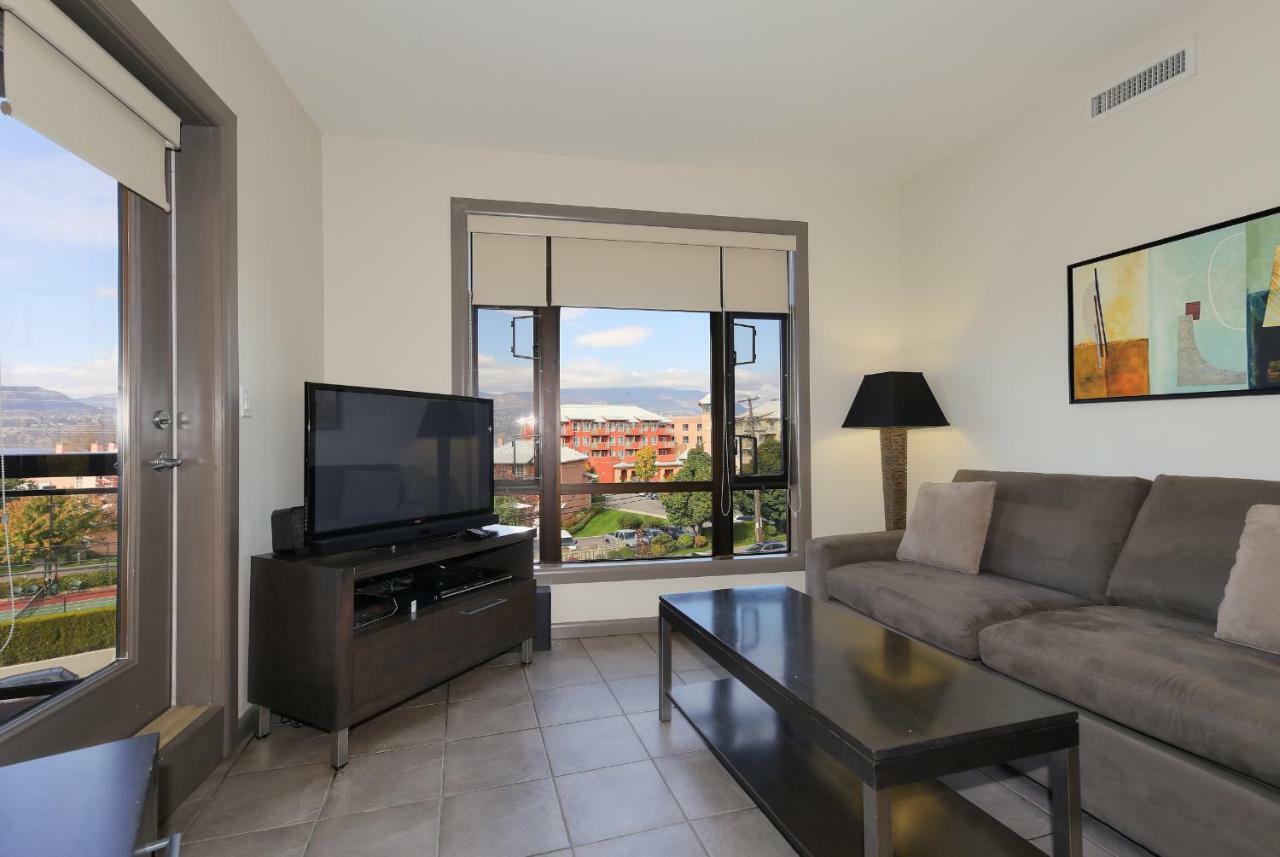 Playa Del Sol Resort - Vacation Rentals Kelowna Exterior photo