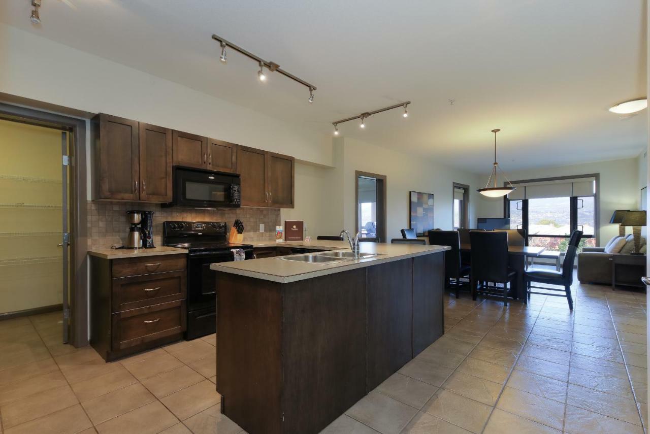 Playa Del Sol Resort - Vacation Rentals Kelowna Exterior photo