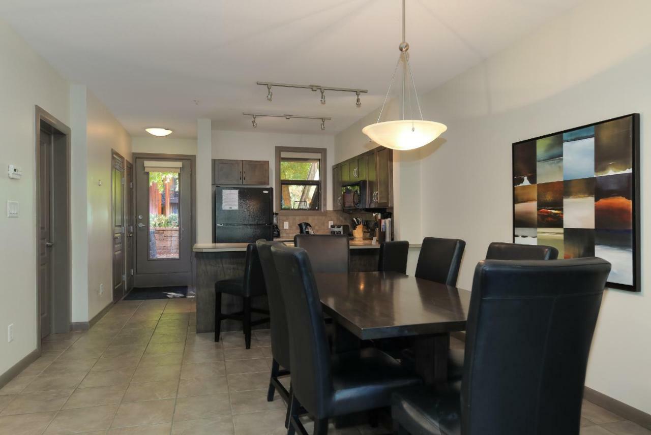 Playa Del Sol Resort - Vacation Rentals Kelowna Exterior photo