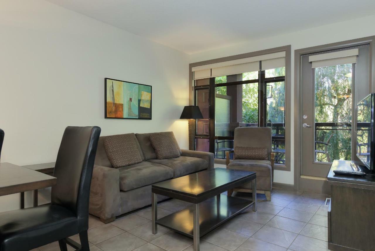 Playa Del Sol Resort - Vacation Rentals Kelowna Exterior photo